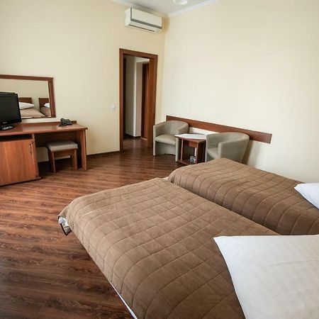 Karpaty Hotel Khust Exterior foto